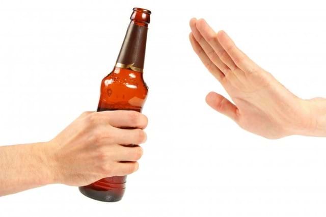 Nói không với rượu, bia, các chất kích thích trong quá trình điều trị bệnh